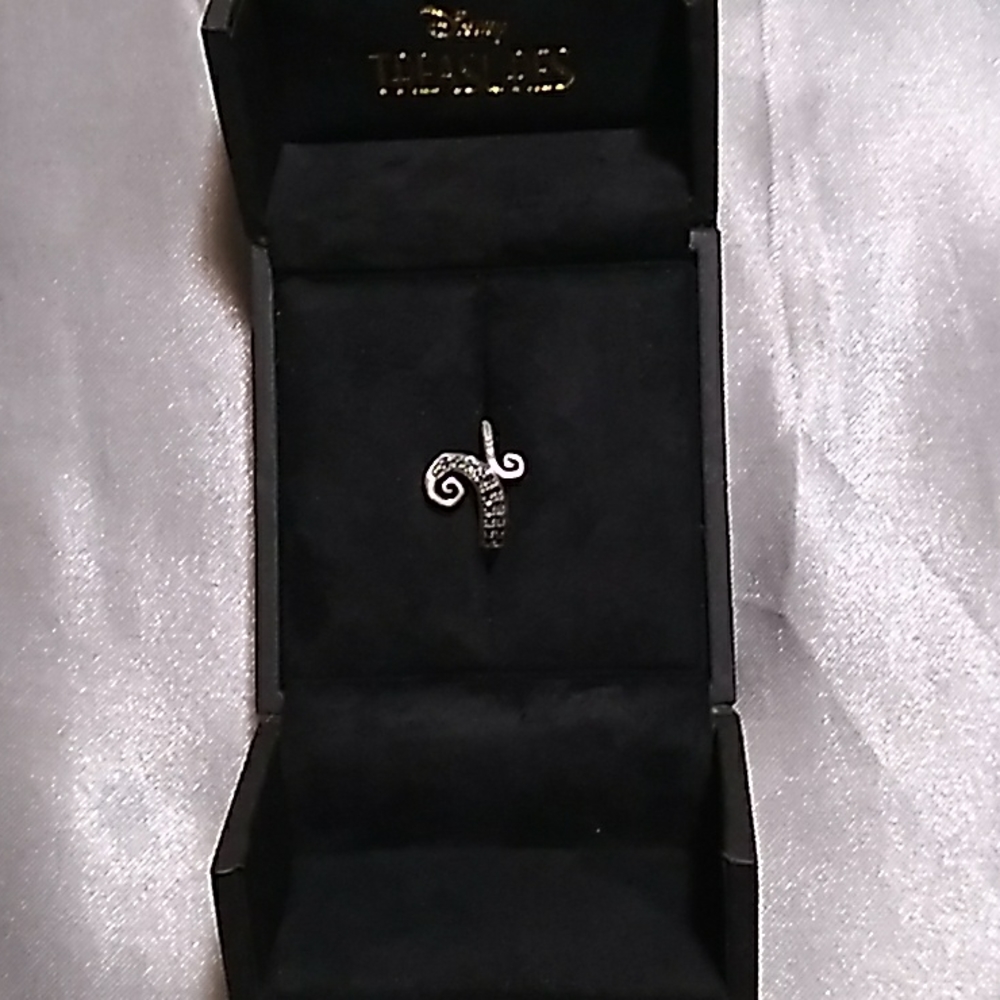 Disney's Treasures Nightmare Before Christmas Ring - Picture 6 of 7